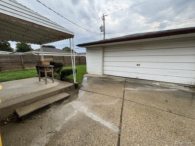 30792 Whittier Avenue, Madison Heights, MI 48071