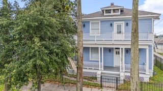 2415 Avenue O 1/2, Galveston, TX 77550