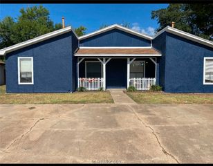 1527 Pine Ridge Drive A, College Station, TX 77840