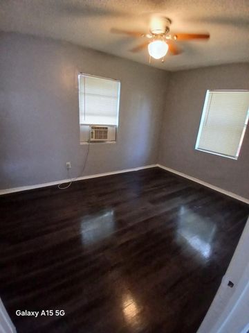 1645 NE 149TH Street 4, Miami, FL 33181