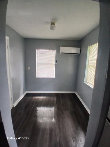 1645 NE 149TH Street 4, Miami, FL 33181
