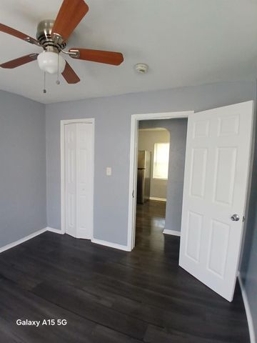 1645 NE 149TH Street 4, Miami, FL 33181
