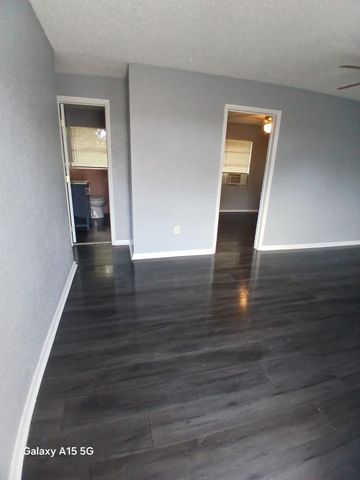 1645 NE 149TH Street 4, Miami, FL 33181