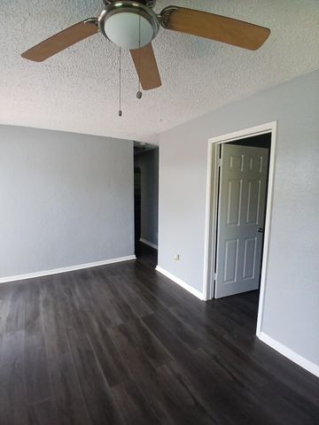 1645 NE 149TH Street 4, Miami, FL 33181
