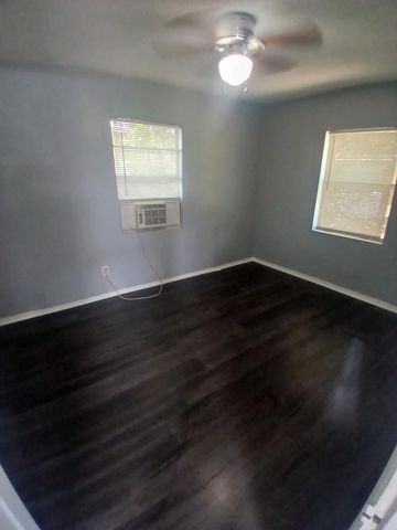 1645 NE 149TH Street 4, Miami, FL 33181