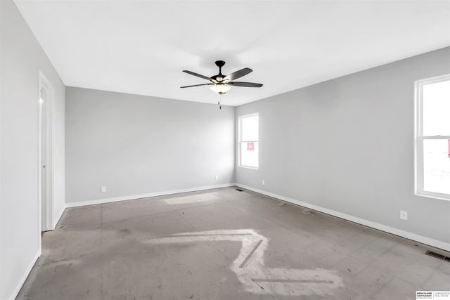 18414 Palisades Drive, Omaha, NE 68136