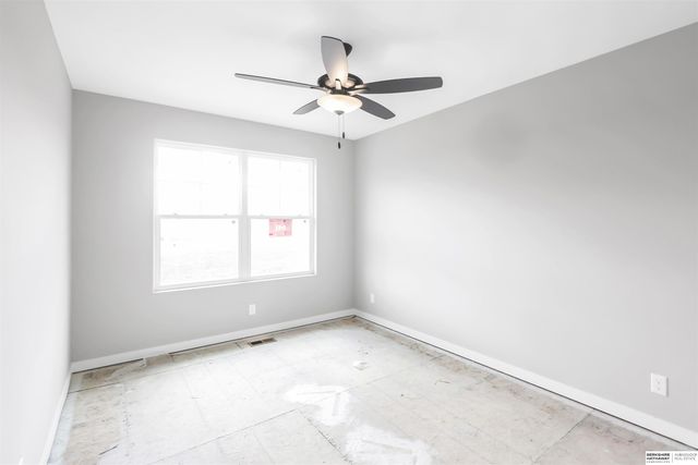 18414 Palisades Drive, Omaha, NE 68136