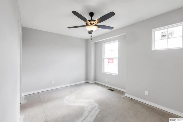 18414 Palisades Drive, Omaha, NE 68136