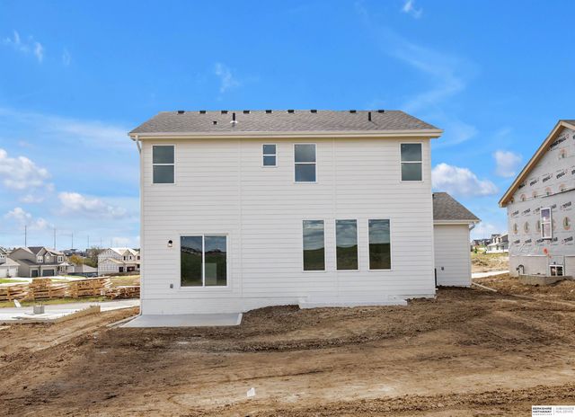 18414 Palisades Drive, Omaha, NE 68136