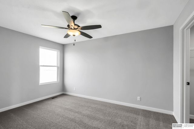 18414 Palisades Drive, Omaha, NE 68136