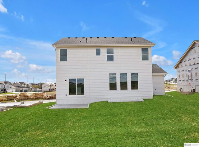 18414 Palisades Drive, Omaha, NE 68136