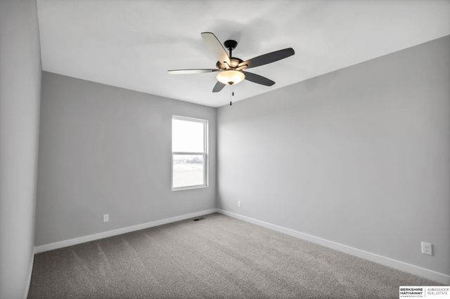 18414 Palisades Drive, Omaha, NE 68136