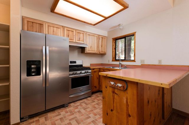 17590 Woodcrest Dr, Pioneer, CA 95666
