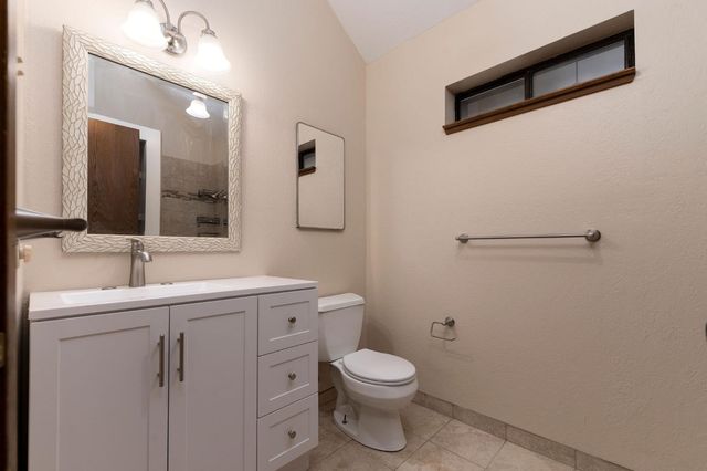 17590 Woodcrest Dr, Pioneer, CA 95666