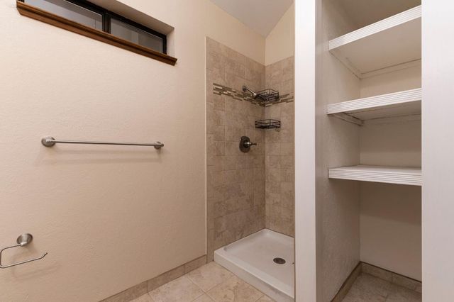 17590 Woodcrest Dr, Pioneer, CA 95666