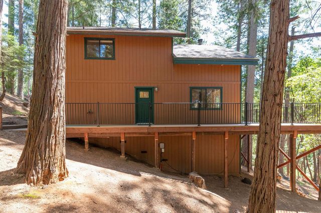 17590 Woodcrest Dr, Pioneer, CA 95666