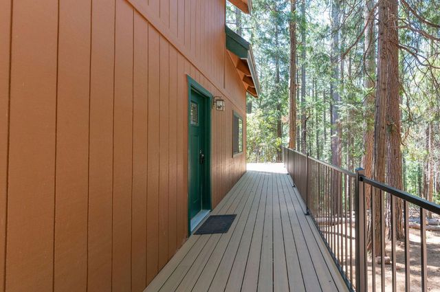 17590 Woodcrest Dr, Pioneer, CA 95666