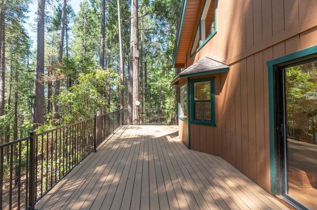 17590 Woodcrest Dr, Pioneer, CA 95666