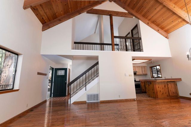 17590 Woodcrest Dr, Pioneer, CA 95666