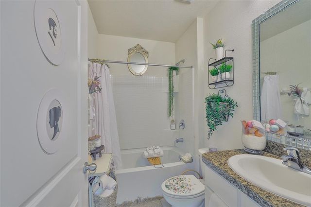 10214 MANGROVE WELL ROAD, Sun City Center, FL 33573