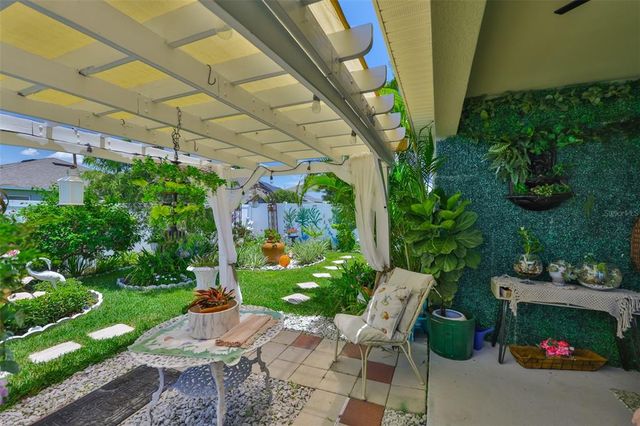 10214 MANGROVE WELL ROAD, Sun City Center, FL 33573
