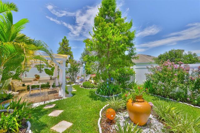 10214 MANGROVE WELL ROAD, Sun City Center, FL 33573