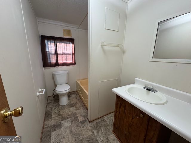 2246 Sheffield Lane, Rentz, GA 31075