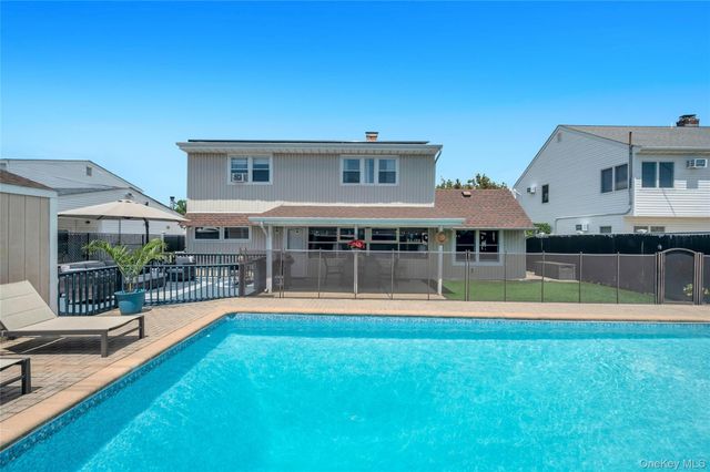 266 Duckpond Drive S, Wantagh, NY 11793