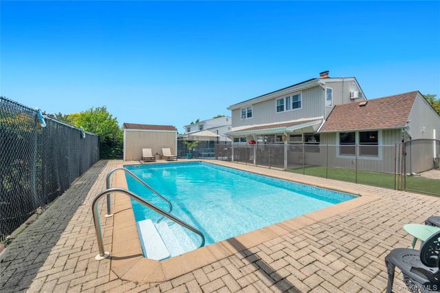 266 Duckpond Drive S, Wantagh, NY 11793