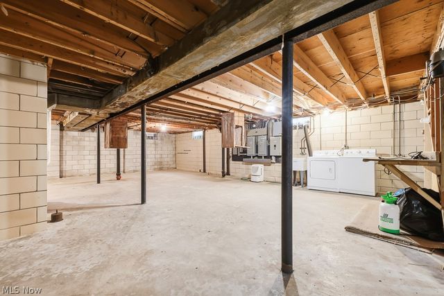 1310 Overlook Drive, Alliance, OH 44601