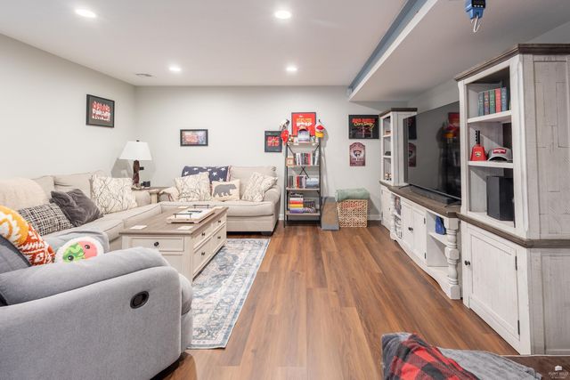 519 Prairie Meadow, St. George, KS 66535