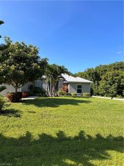 11210 Rabun Gap DR, North Fort Myers, FL 33917