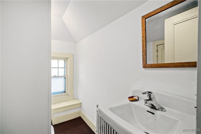 166 Huntington Avenue, Buffalo, NY 14214