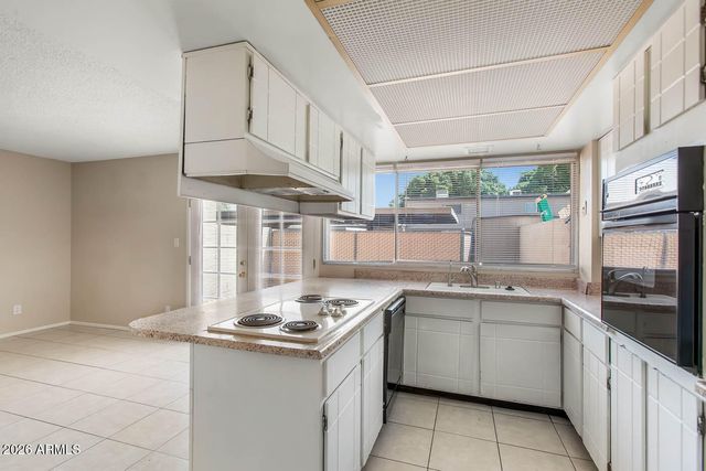 1730 E ELLIS Drive, Tempe, AZ 85282