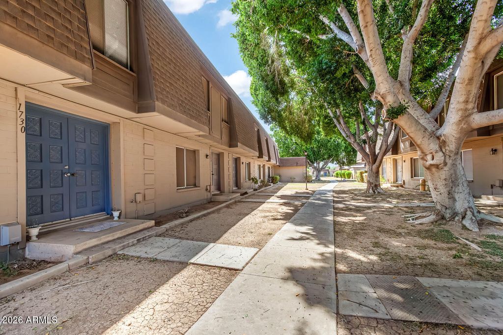 1730 E ELLIS Drive, Tempe, AZ 85282