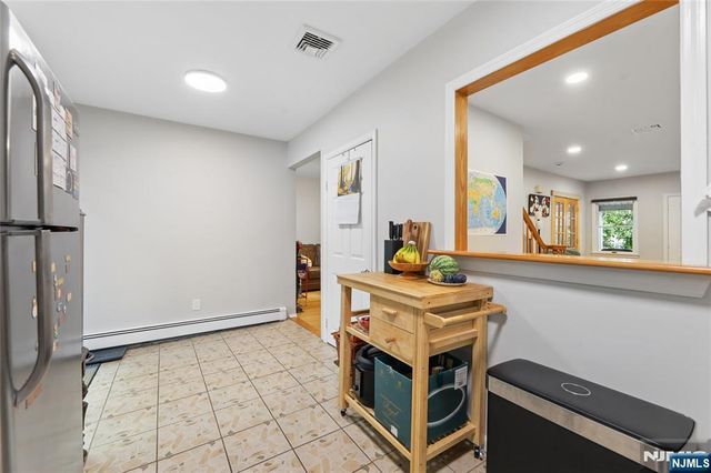 6 Valley Place, Tenafly, NJ 07670