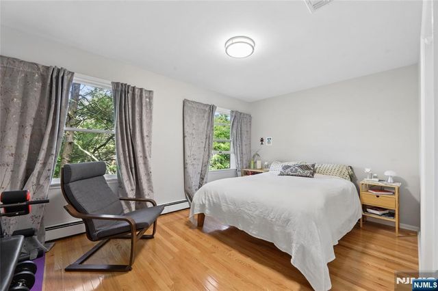 6 Valley Place, Tenafly, NJ 07670