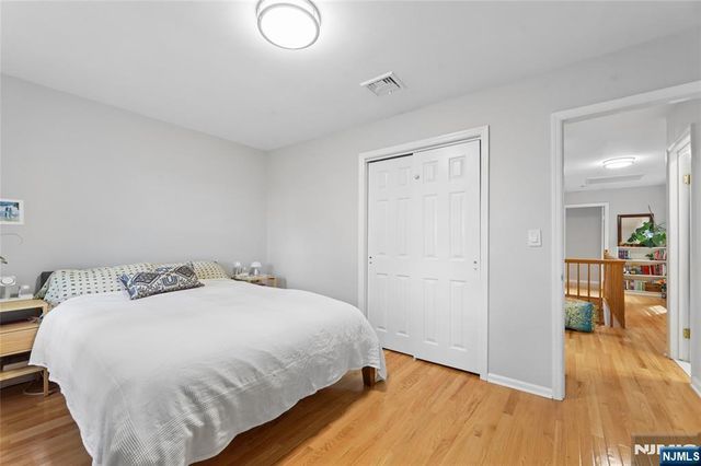 6 Valley Place, Tenafly, NJ 07670