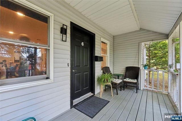 6 Valley Place, Tenafly, NJ 07670