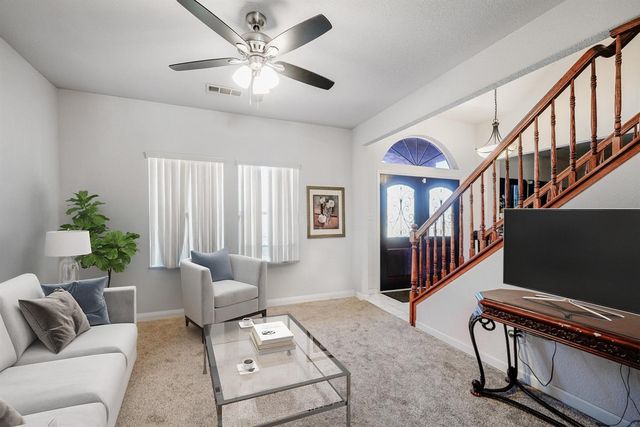 19360 Maple Avenue, Laton, CA 93242