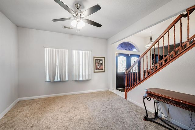 19360 Maple Avenue, Laton, CA 93242