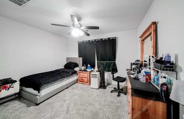 19360 Maple Avenue, Laton, CA 93242