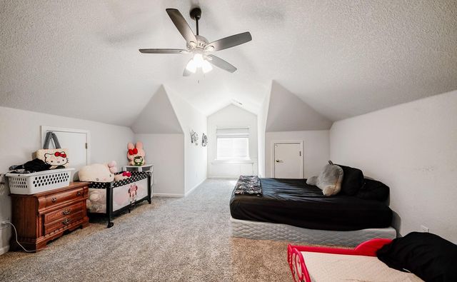 19360 Maple Avenue, Laton, CA 93242
