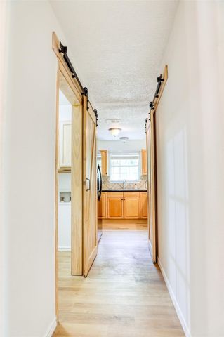 12111 N Ridgeway Drive, Willis, TX 77318