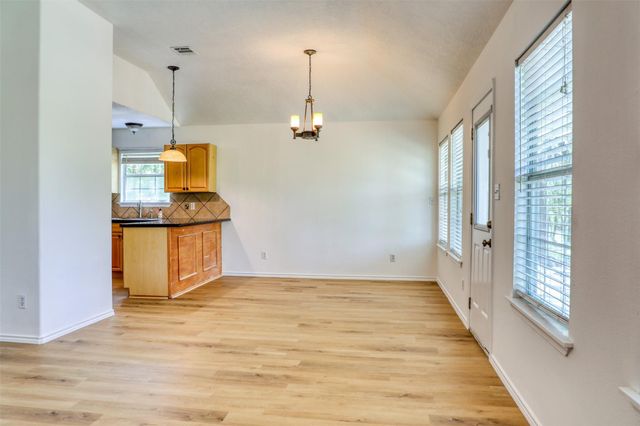 12111 N Ridgeway Drive, Willis, TX 77318