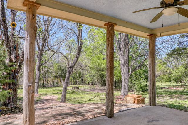 12111 N Ridgeway Drive, Willis, TX 77318