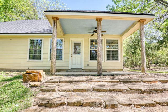 12111 N Ridgeway Drive, Willis, TX 77318