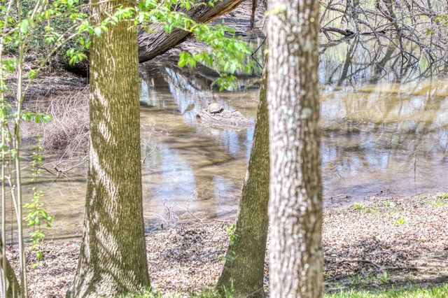 12111 N Ridgeway Drive, Willis, TX 77318