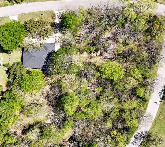 12111 N Ridgeway Drive, Willis, TX 77318