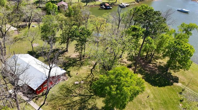 12111 N Ridgeway Drive, Willis, TX 77318